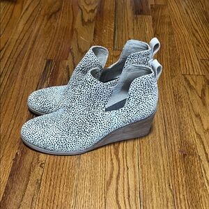 Toms Women's Wedges - Black and White